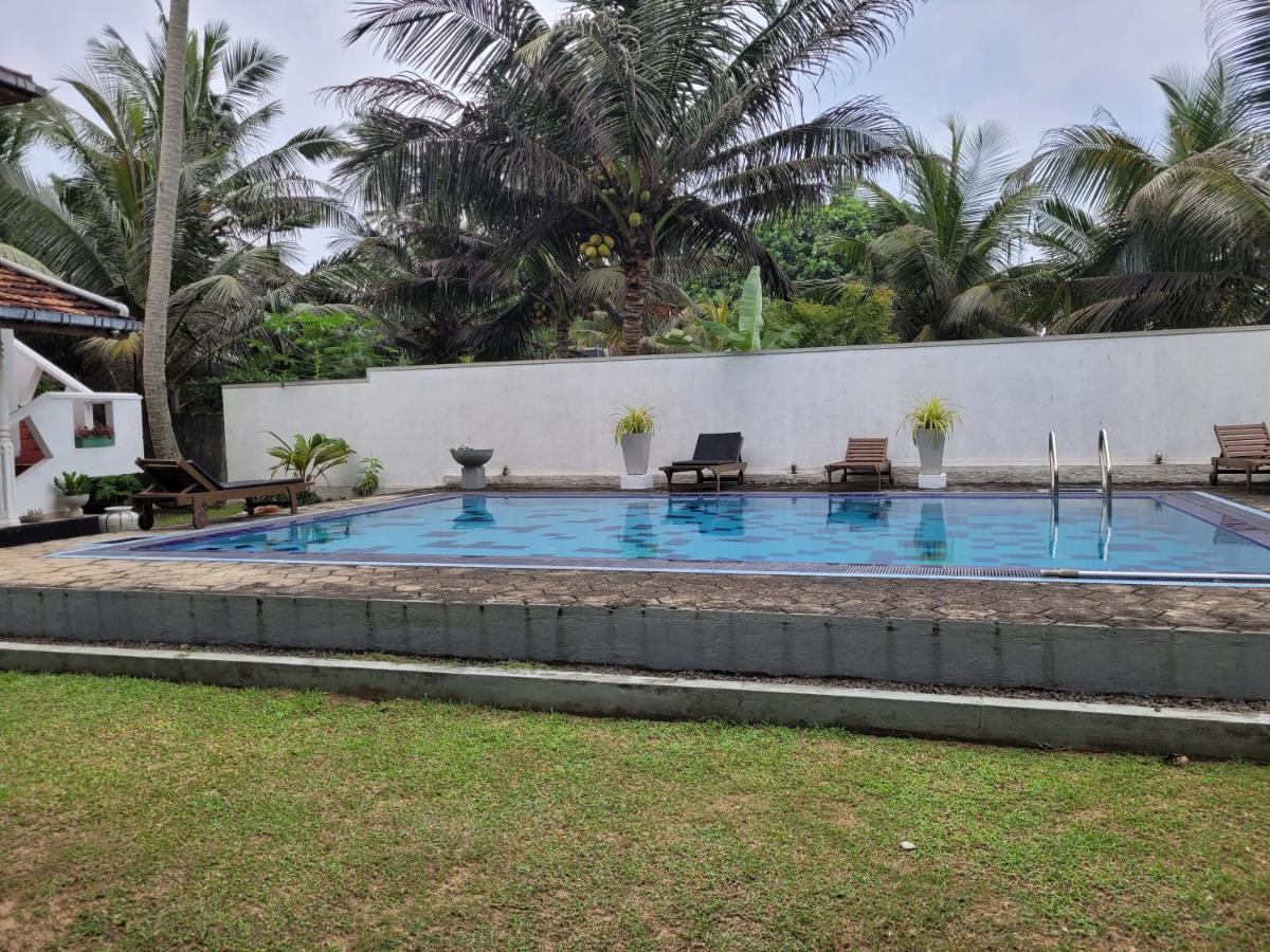 Villa Sea Sprays Hikkaduwa Ngoại thất bức ảnh