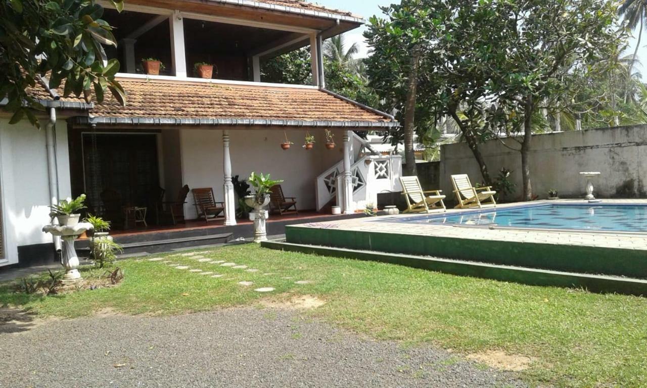 Villa Sea Sprays Hikkaduwa Ngoại thất bức ảnh